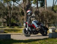 Prueba Honda DAX 125 2023: ¡El azote de combustión urbano! 1 Honda DAX 125 2023 prueba opinion 13