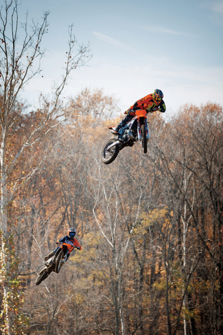 KTM-450-SX-F-300-SX-2024-3