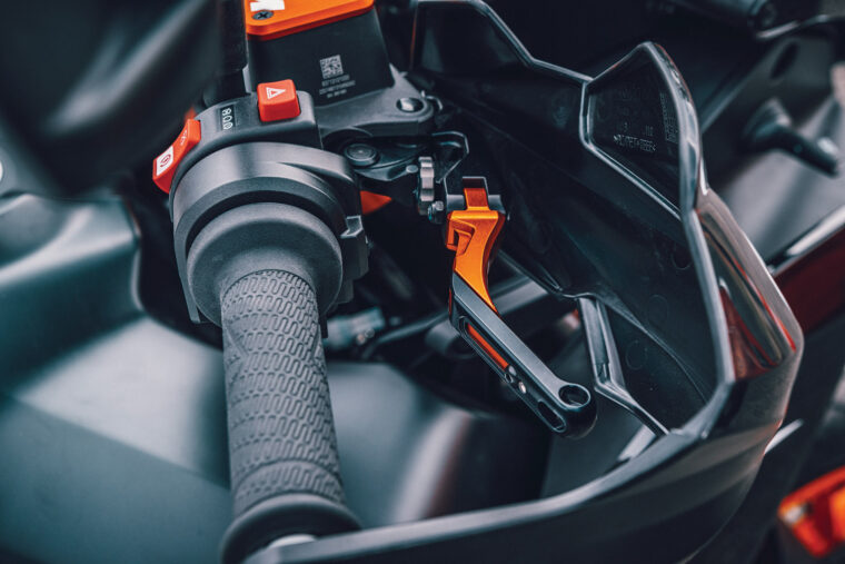 KTM-890-SMT-2023- - 47