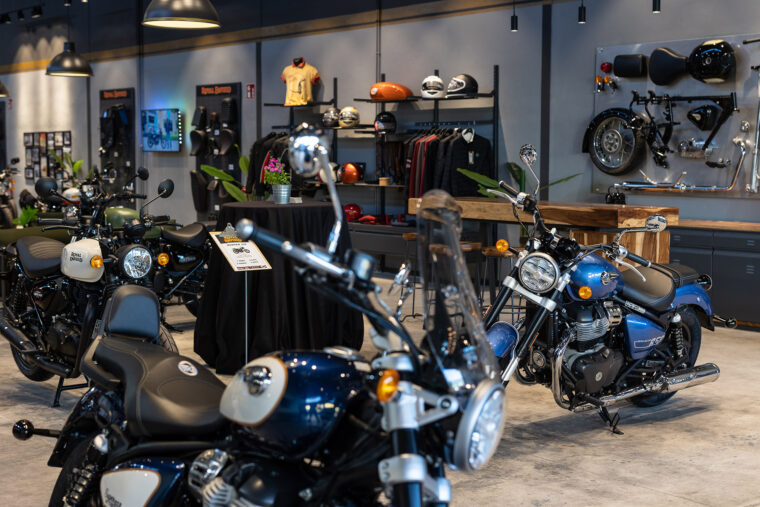 Royal-Enfield-Tiendas-Concept-Store - 6