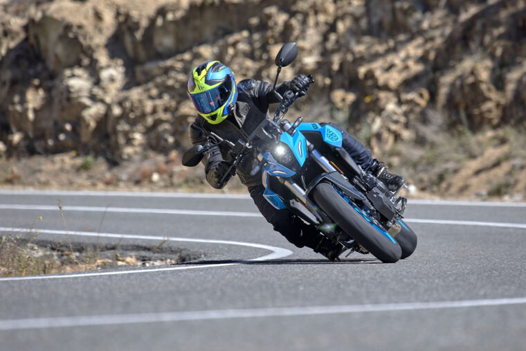 Suzuki-GSX-8S-2023-prueba-opinion-4