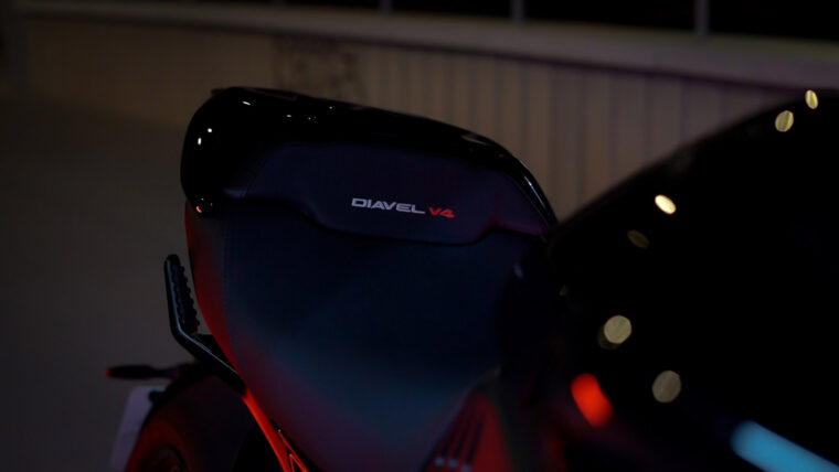 ducati-diavel-v4-2023-mbk - 10