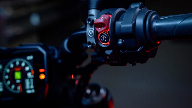 ducati-diavel-v4-2023-mbk - 17