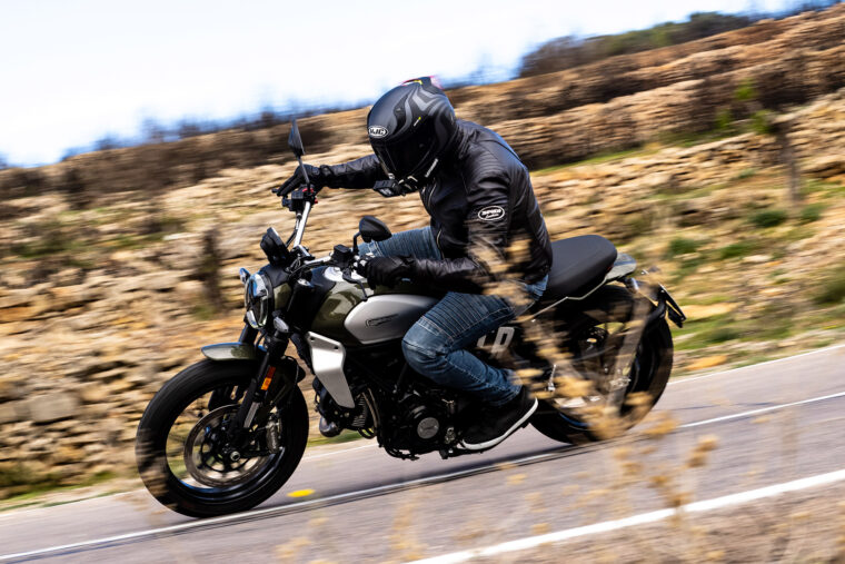 ducati-scrambler-icon-2023-valencia - 17