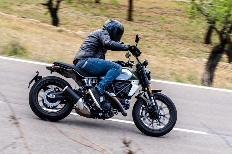 ducati-scrambler-icon-2023-valencia - 18