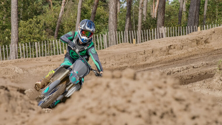 EMX-XF30-Explorer (11)