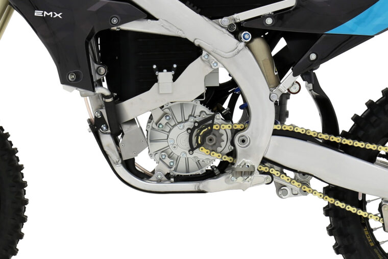 EMX-XF30-Explorer (6)