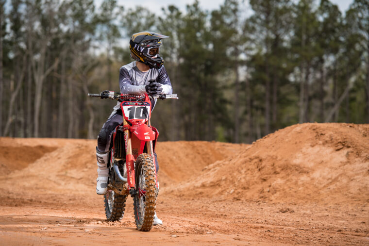 FLY-Racing-Bihr-distribucion (2)