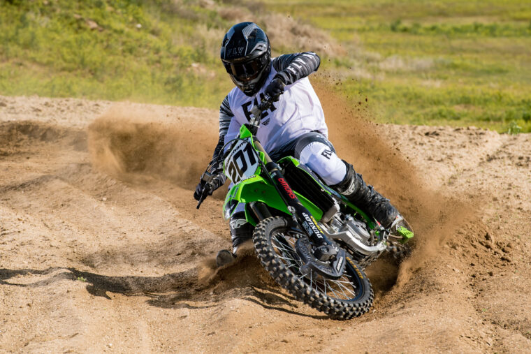 FLY-Racing-Bihr-distribucion (4)