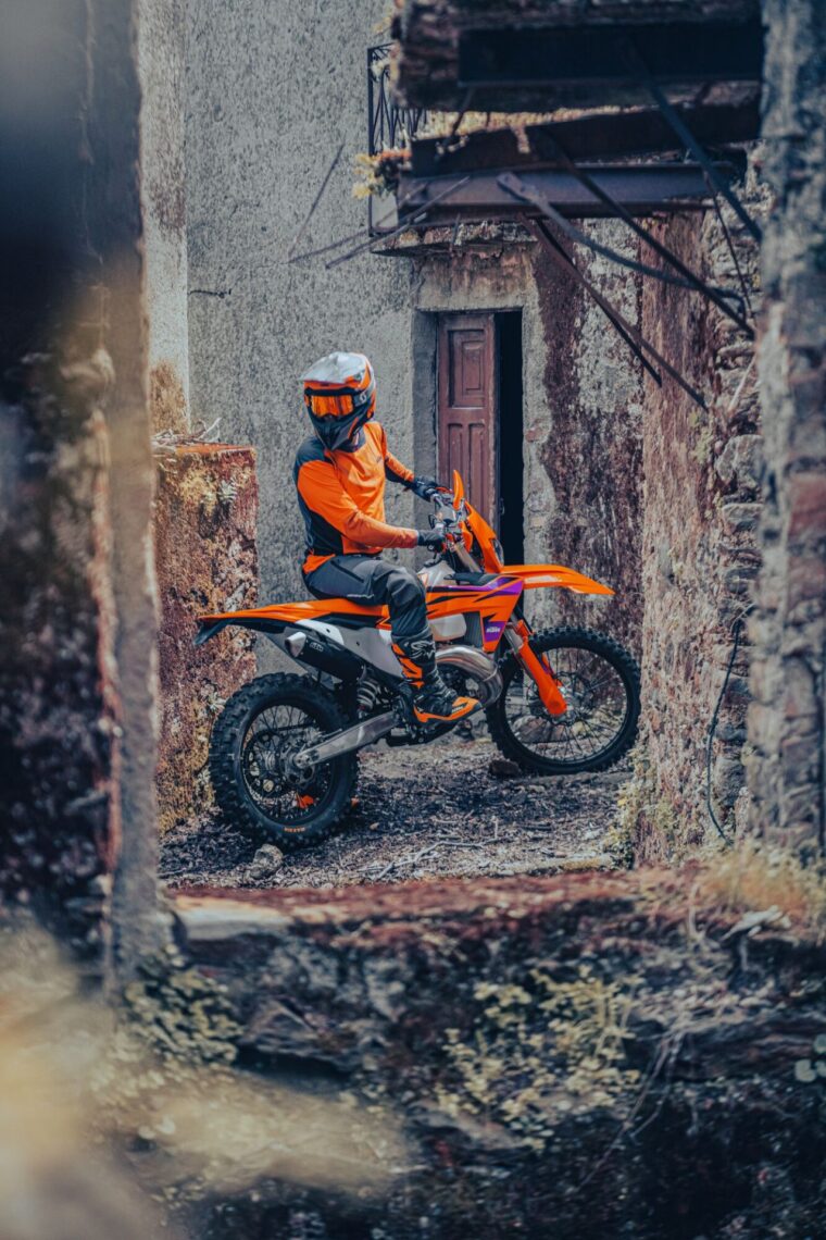 KTM-150-EXC-2024-13