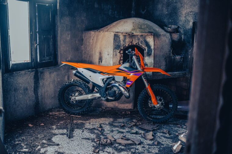 KTM-150-EXC-2024-18