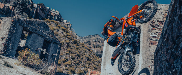 KTM 250 EXC 2024 1 KTM 250 EXC 2024 3