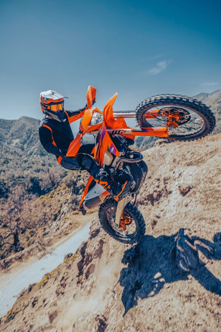 KTM-350-EXC-F-2024-28