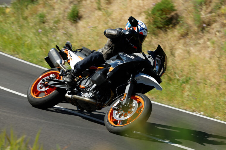 KTM-890-SMT-2023-prueba-opinion-11