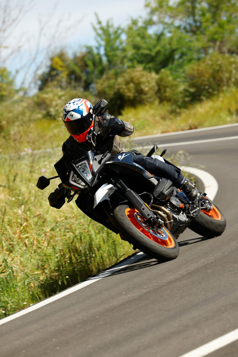 KTM-890-SMT-2023-prueba-opinion-15