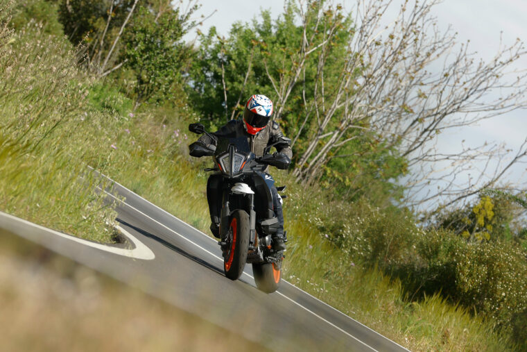 KTM-890-SMT-2023-prueba-opinion-22