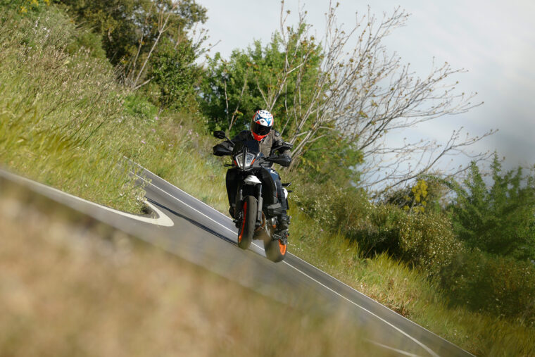 KTM-890-SMT-2023-prueba-opinion-25