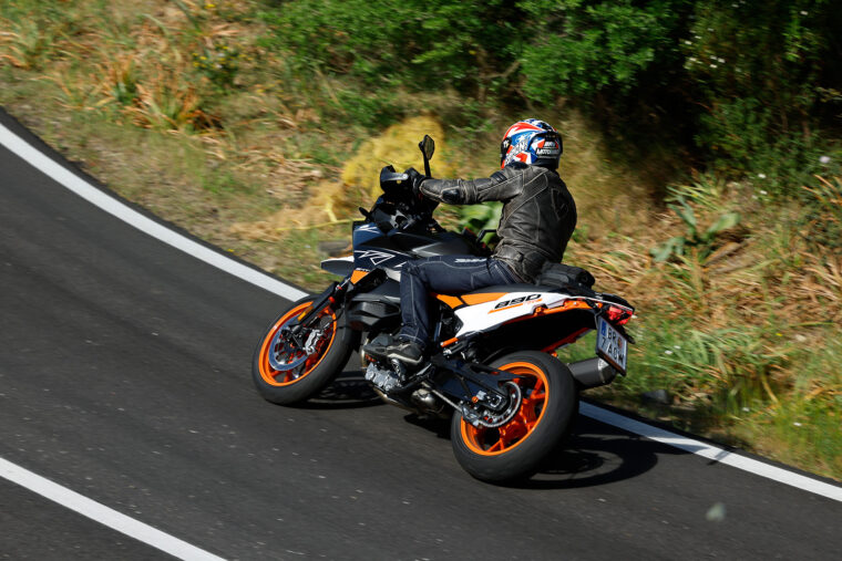 KTM-890-SMT-2023-prueba-opinion-3