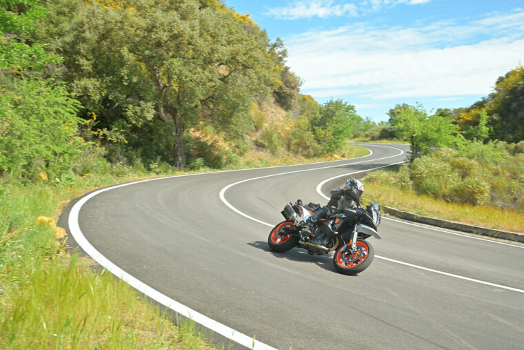 KTM-890-SMT-2023-prueba-opinion-37