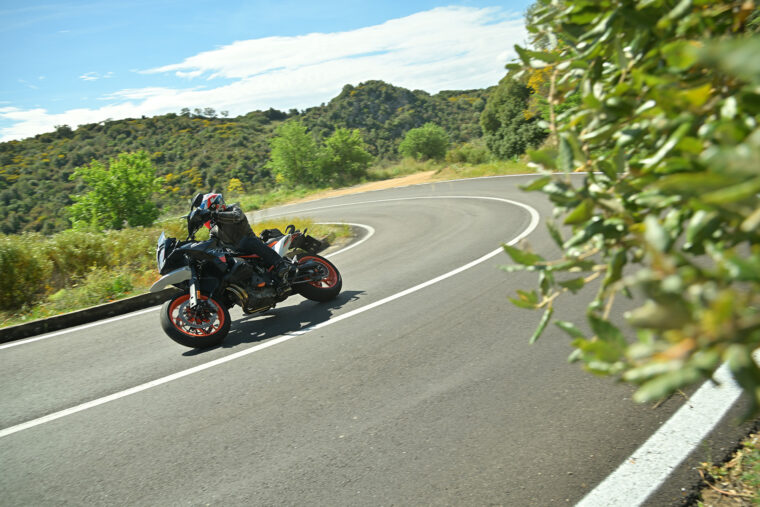 KTM-890-SMT-2023-prueba-opinion-39
