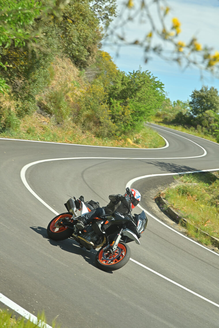 KTM-890-SMT-2023-prueba-opinion-46