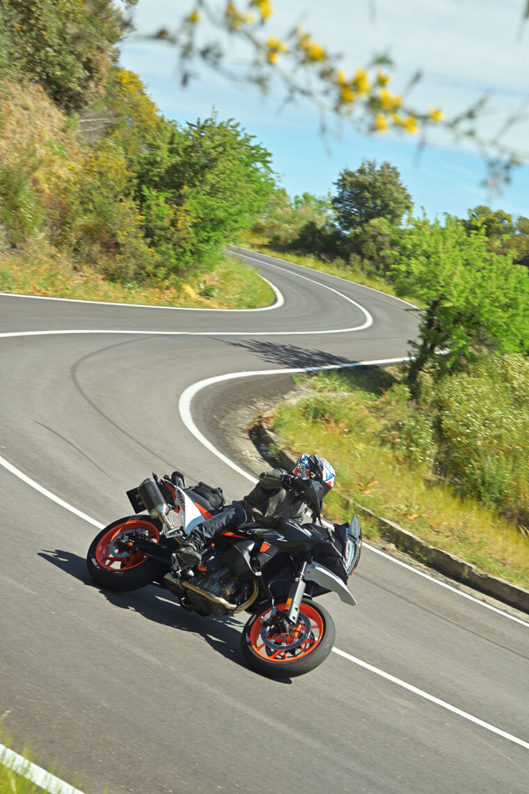 KTM-890-SMT-2023-prueba-opinion-47