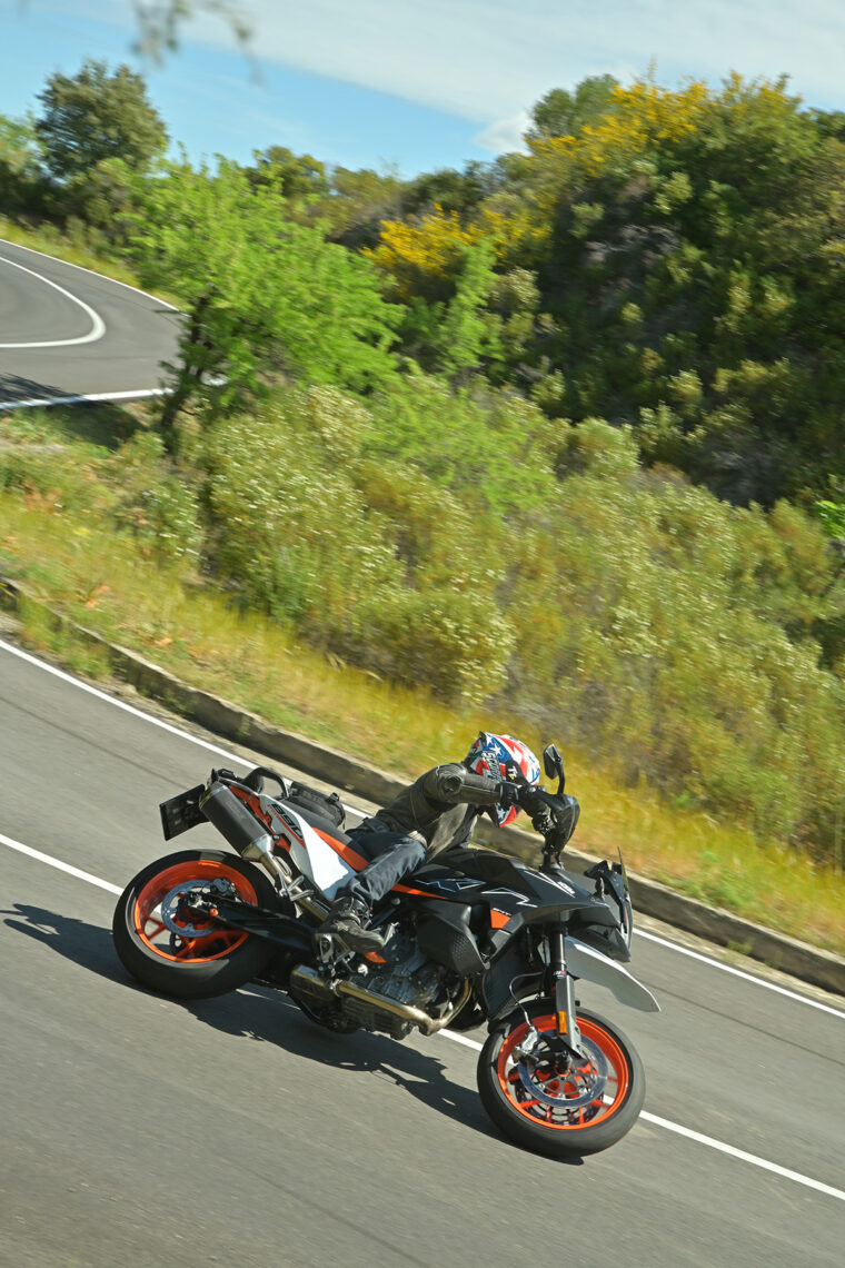 KTM-890-SMT-2023-prueba-opinion-49