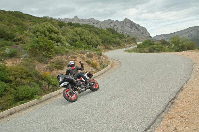 KTM-890-SMT-2023-prueba-opinion-51