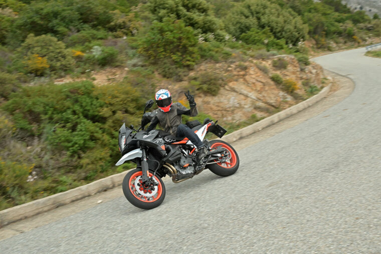 KTM-890-SMT-2023-prueba-opinion-52