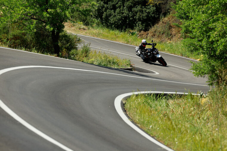 KTM-890-SMT-2023-prueba-opinion-6