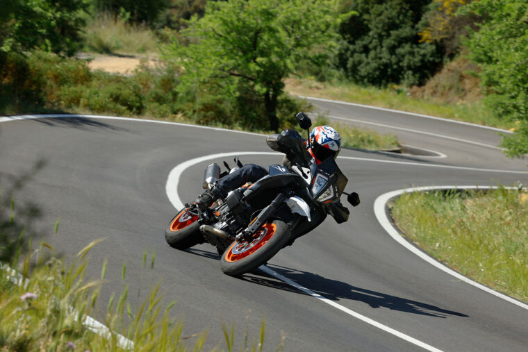 KTM-890-SMT-2023-prueba-opinion-9