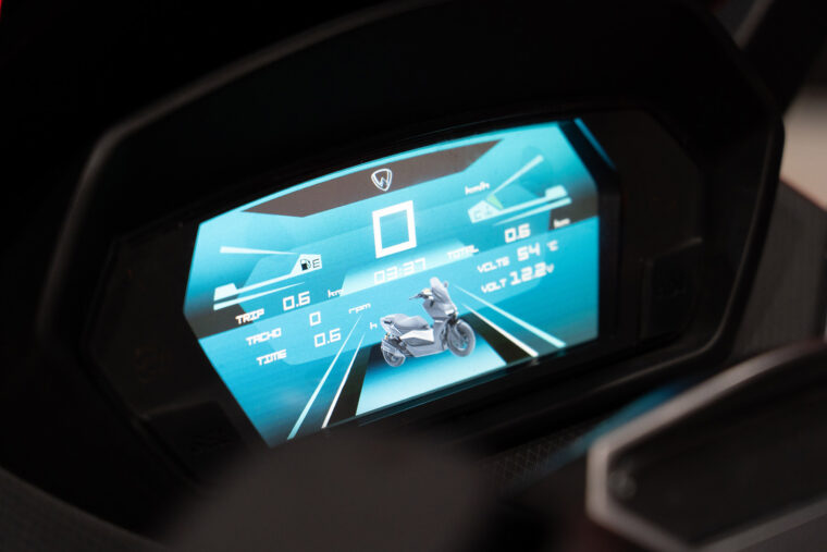 Wottan-Storm-R-300-2023-27