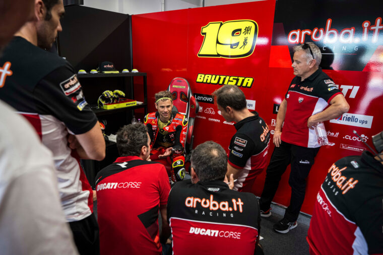 Alvaro-Bautista-test-Misano-Ducati-MotoGP (10)