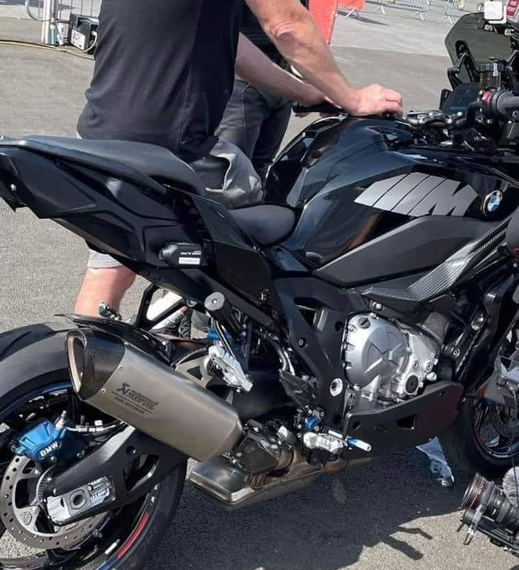 BMW-M-1000-XR-bikeleaks-2