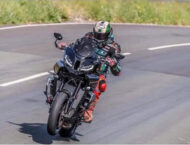 Fotos de la nueva BMW M 1000 XR en el TT de la Isla de Man 8 BMW M 1000 XR bikeleaks Peter hickman