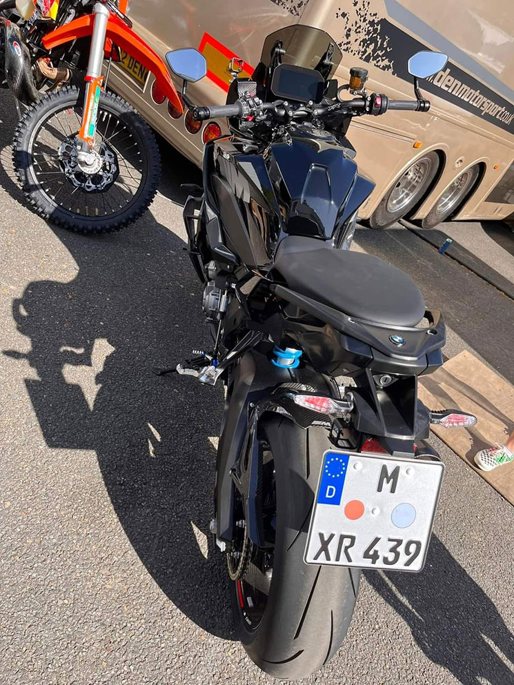 BMW-M-1000-XR-bikeleaks