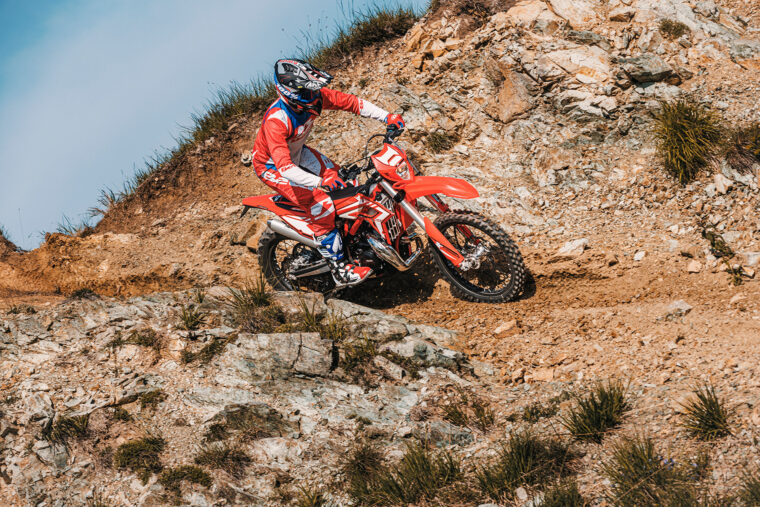 Beta-Xtrainer-250-300-2024-accion4