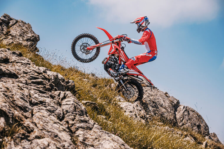 Beta-Xtrainer-250-300-2024-accion6