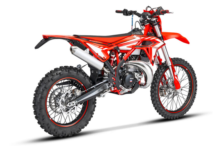 Beta-Xtrainer-250-300-2024-estudio1