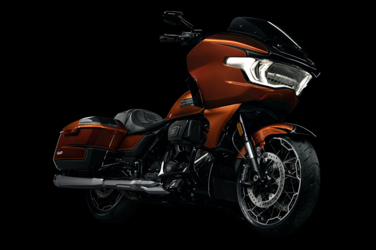 Harley Davidson CVO Road Glide 2023 1