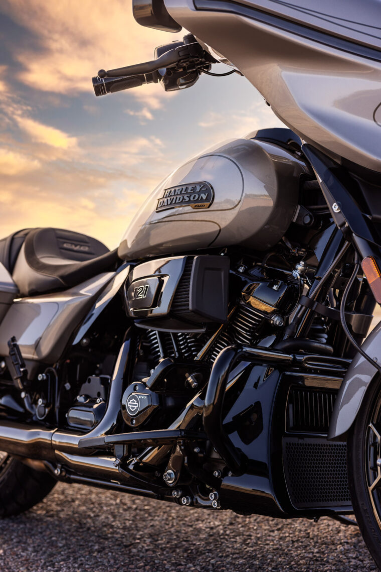 Harley-Davidson-CVO-Street-Glide-2023- - 1