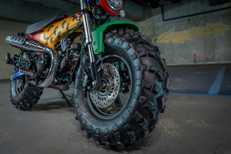 Honda-Dax-Driving-Me-Mad-6