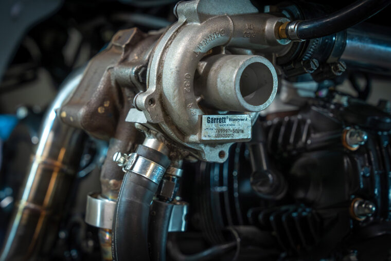 Honda-Grom-MSX125-Hold-On-4