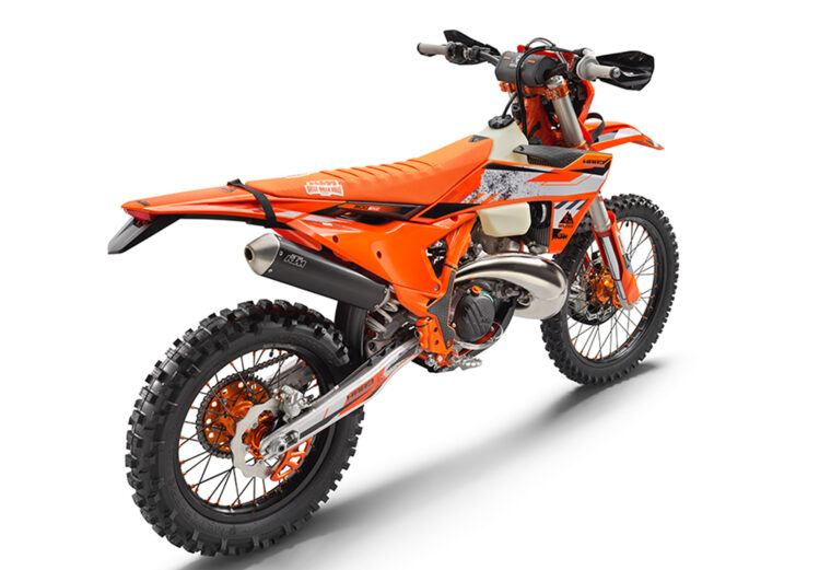 KTM-300-EXC-Hardenduro-2024-estudio2