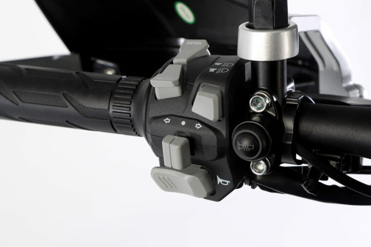 QJMOTOR-SRT-700X-2023 - 12