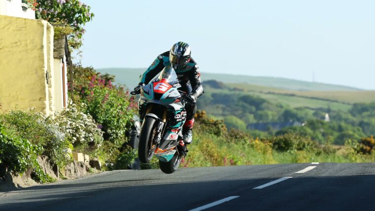 iomtt 2023 superstock race 1 (1)