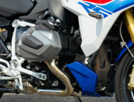 BMW R 1250 RS vs Moto Guzzi V100 Mandello S: Prueba comparativa 74 BMW R1250RS 2023 comparativa detalles 2