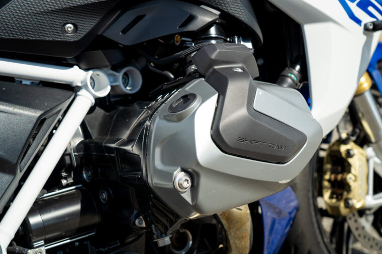 BMW-R1250RS-2023-comparativa-detalles-3