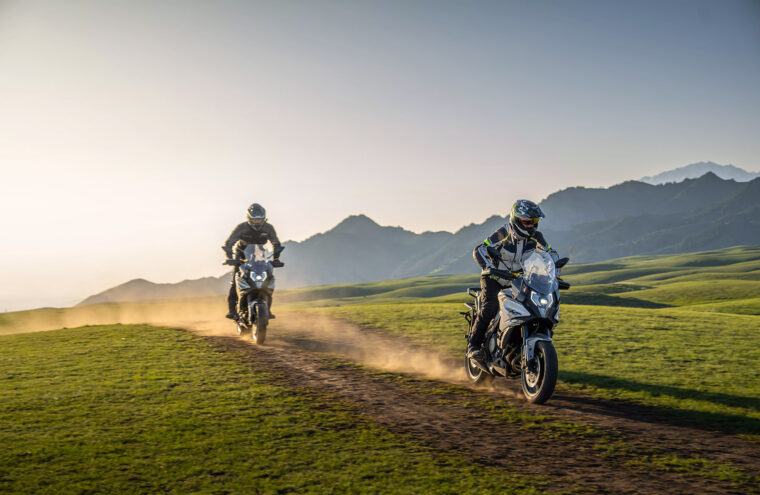 CFMoto-700MT-2023- - 2