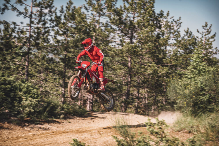 GasGas-EC-350F-450F-500F-2024-16